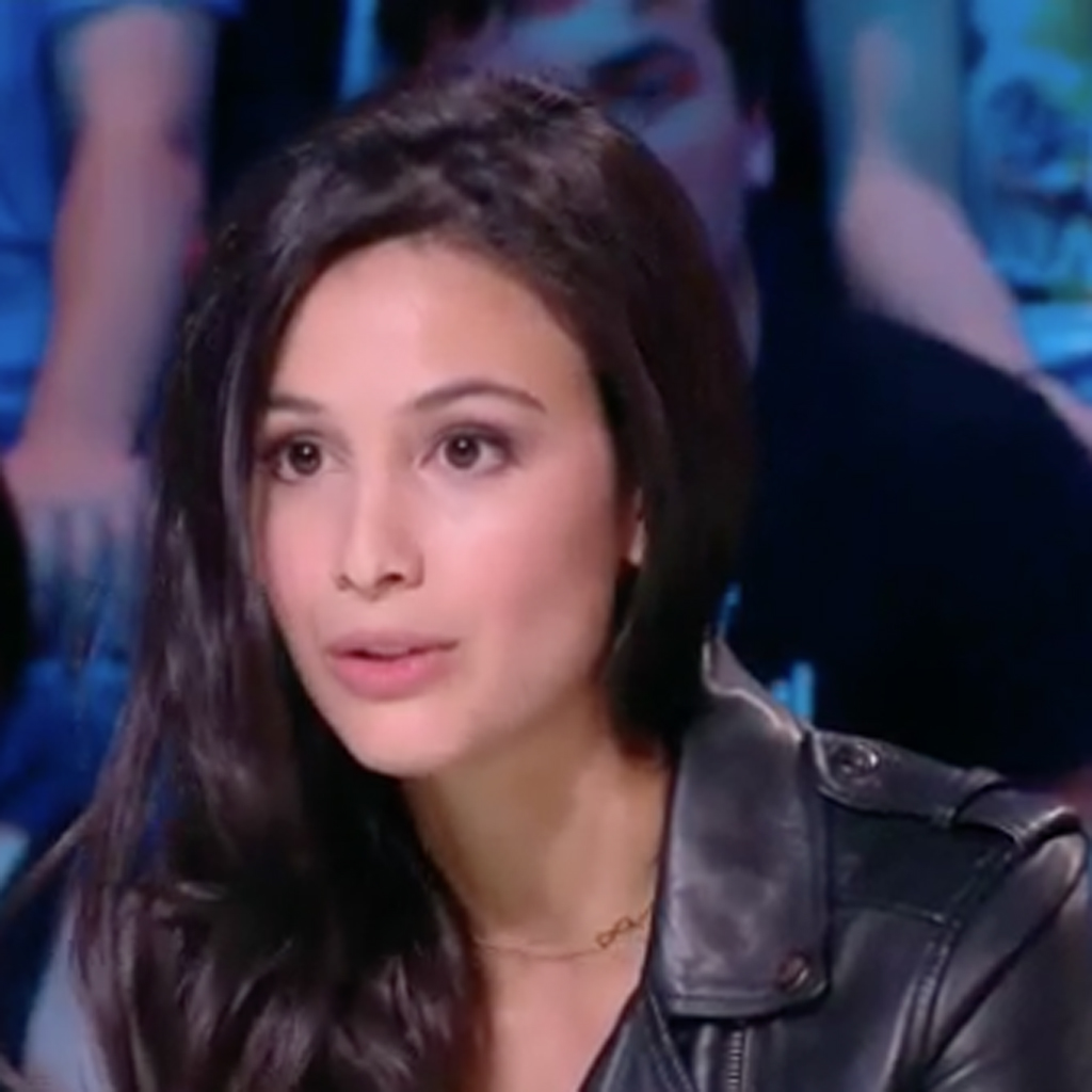 Lilia Hassaine La Journaliste De Quotidien Aupres De Martin Weill