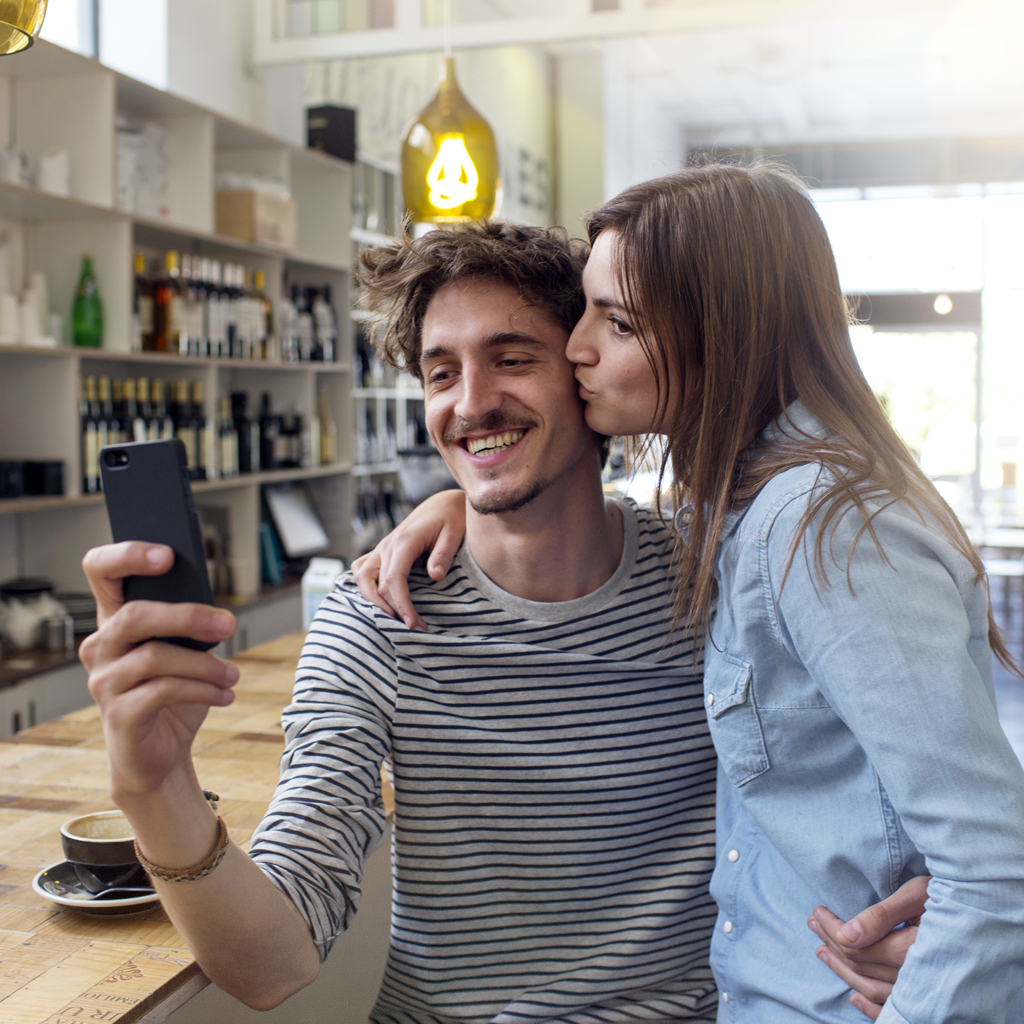 Elle S Enfile Tout Ce Qu Elle Trouve Témoignages : appli de rencontres, elles ont tout trouvé sauf l’amour