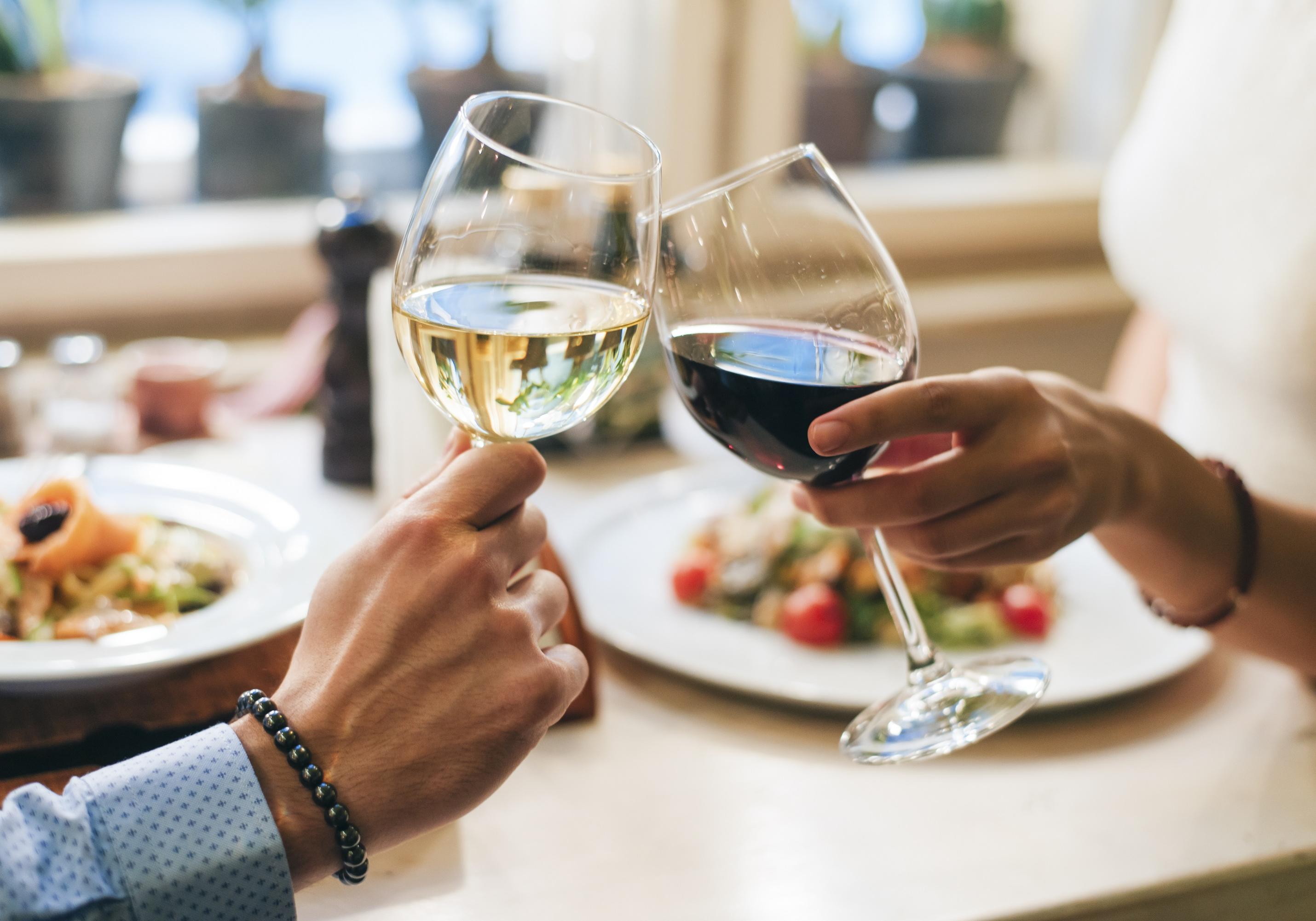 Pourquoi Quand Je Bois De L'alcool Je M'endors Gueule de bois : pourquoi on s'en remet moins bien avec les années ? - Elle