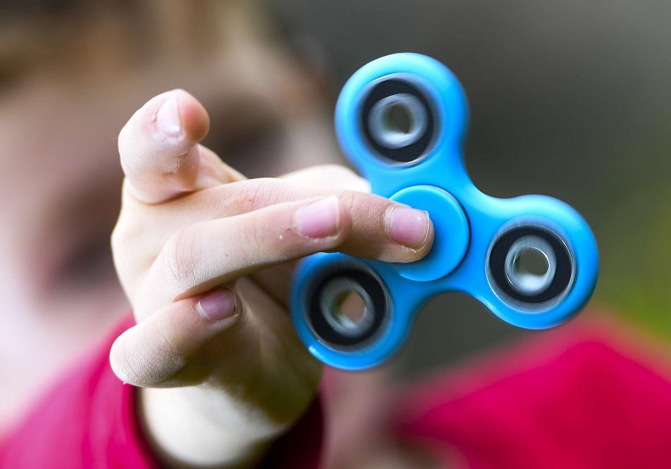 Hand Spinner La Nouvelle Star Des Cours De Recre Bientot En Rupture De Stock Elle