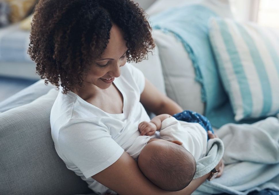 Mamans : L'allaitement Protègerait Des Maladies Cardiovasculaires - Elle