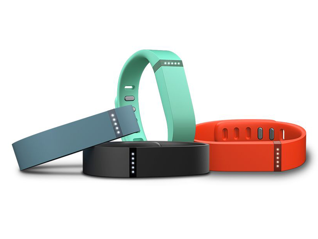 which is better iwatch or fitbit