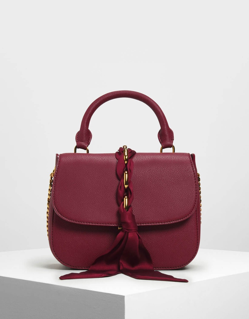  Sac   main sold  Charles  Keith  15 sacs  sold s qui nous 