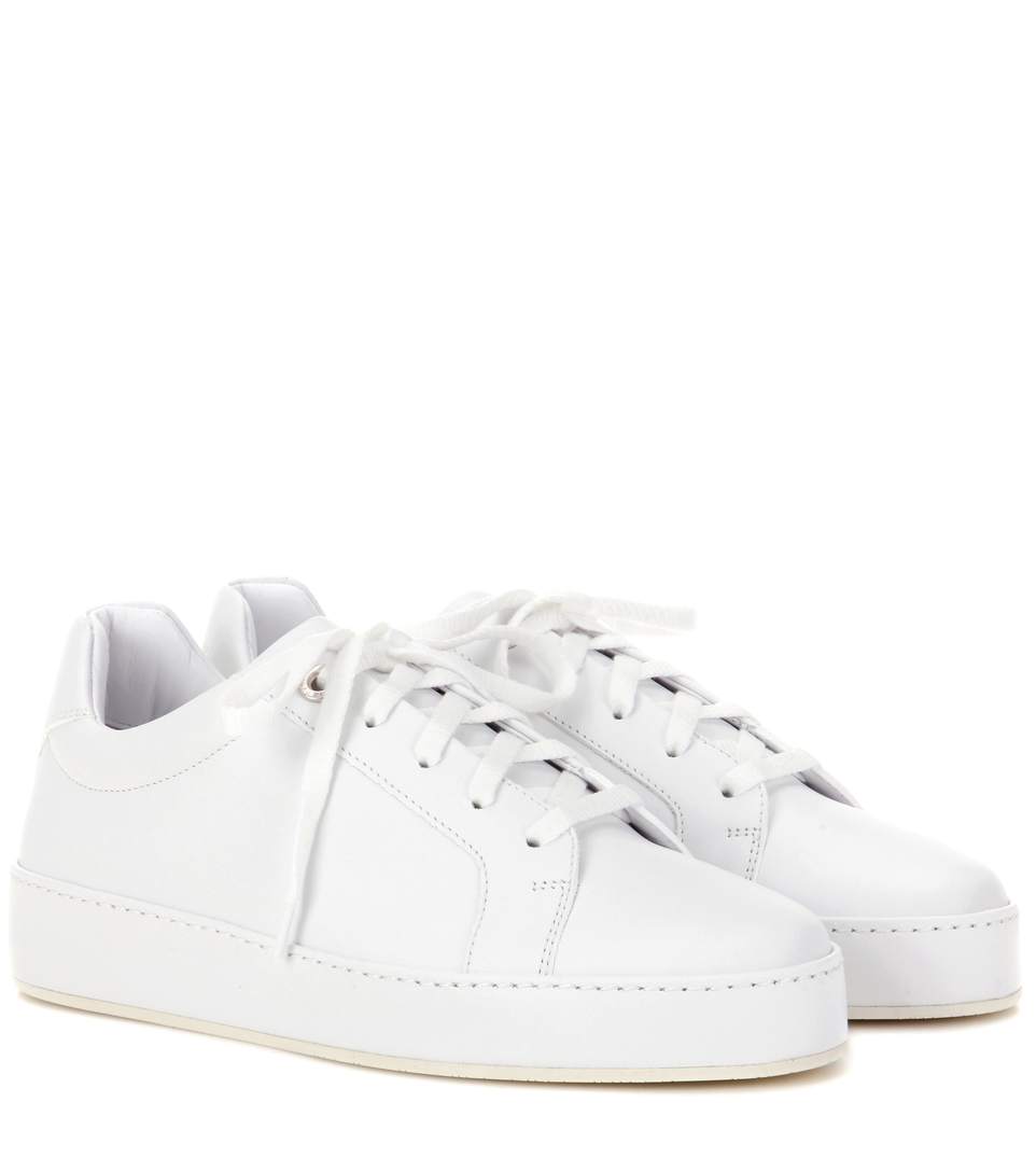 Baskets blanches Loro Piana Trouver basket blanche à son pied Elle