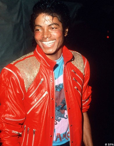 Does Beyonce's popularity now rivals Micheal Jackson? (lead singer ...