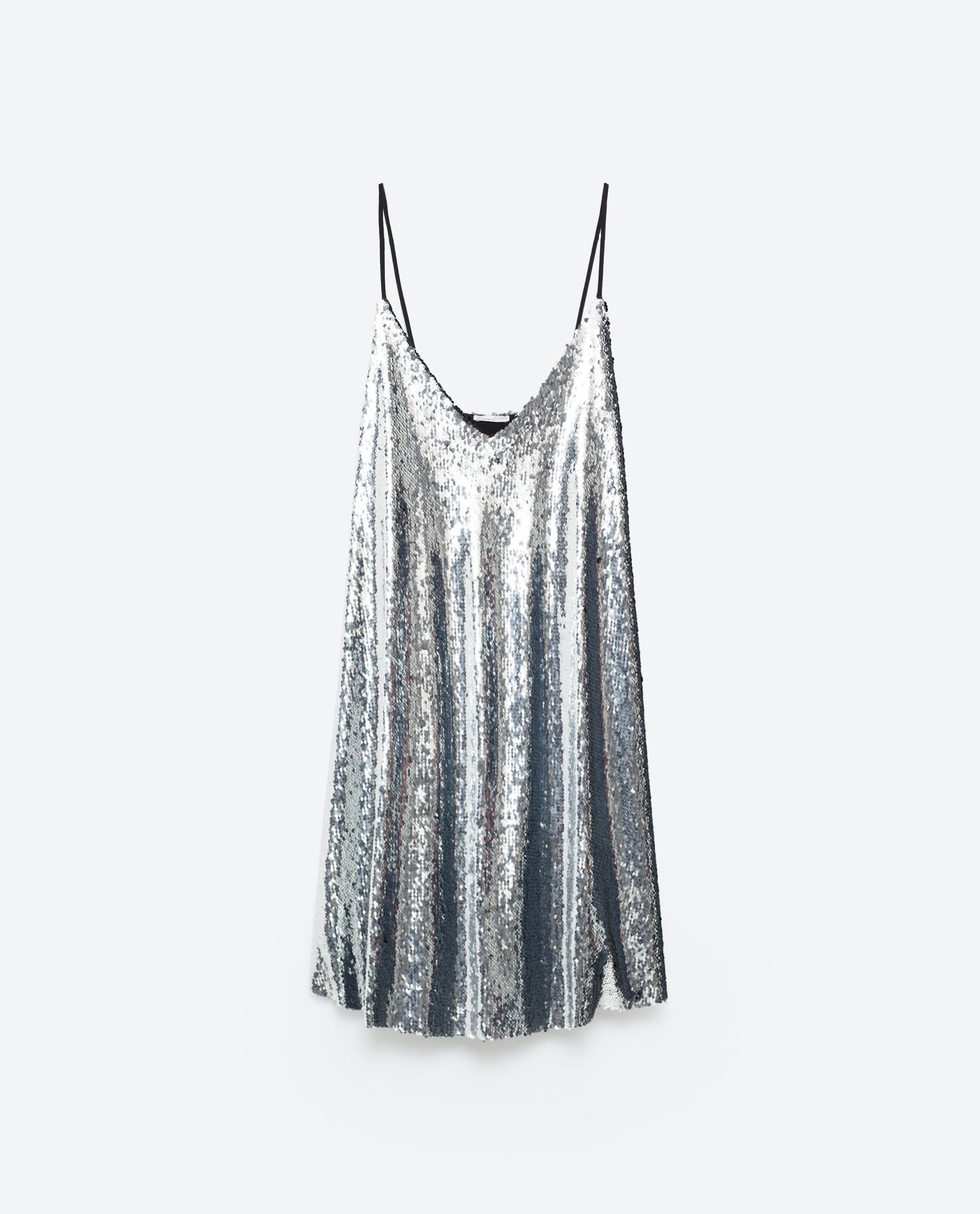 Slip dress à sequins argent Zara 8 pièces qui prouvent que les