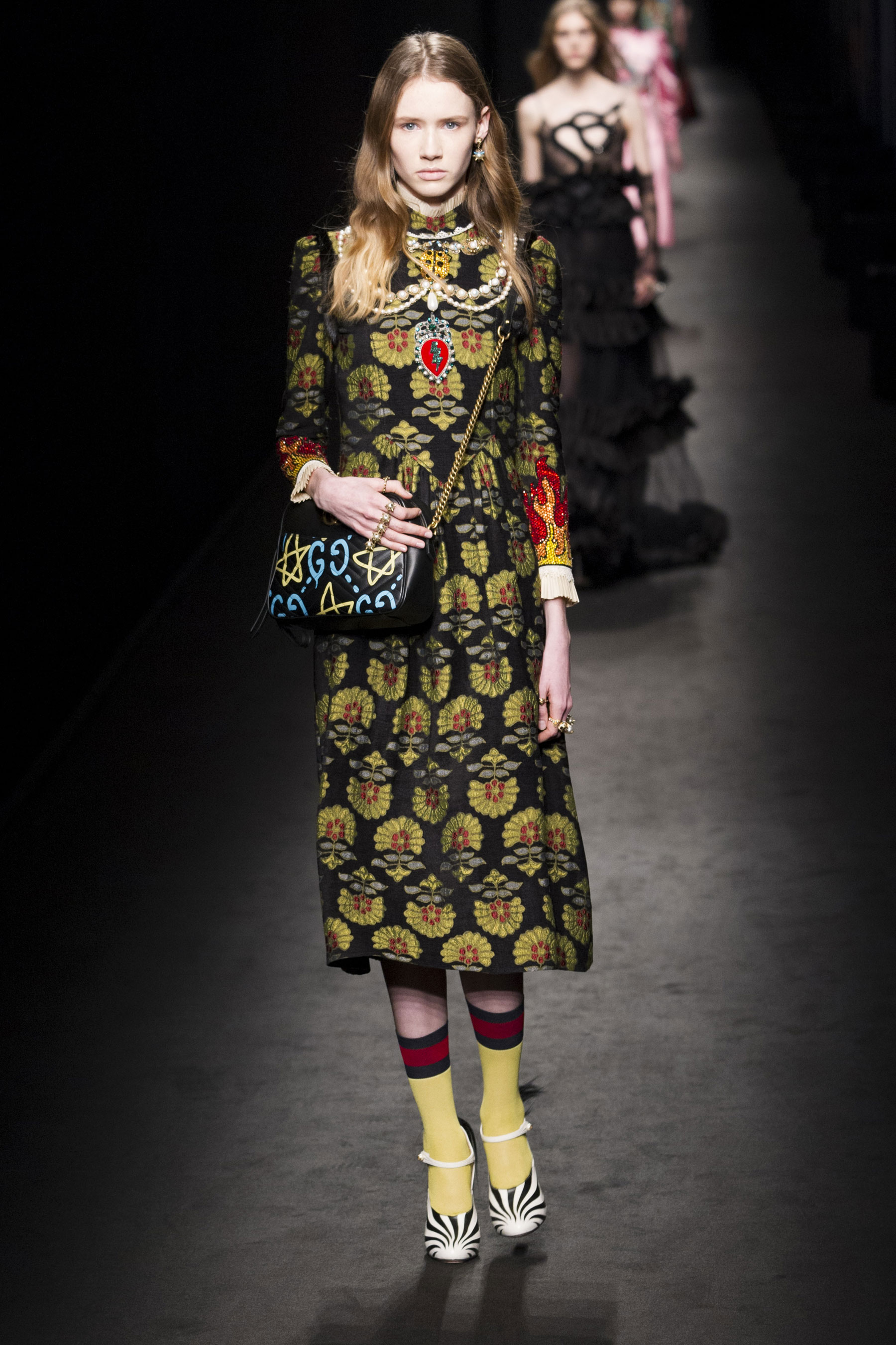 Qu' Est Devenue La Fille Gucci Défilé Gucci Prêt à porter Automne-hiver 2016-2017 - Milan - Elle