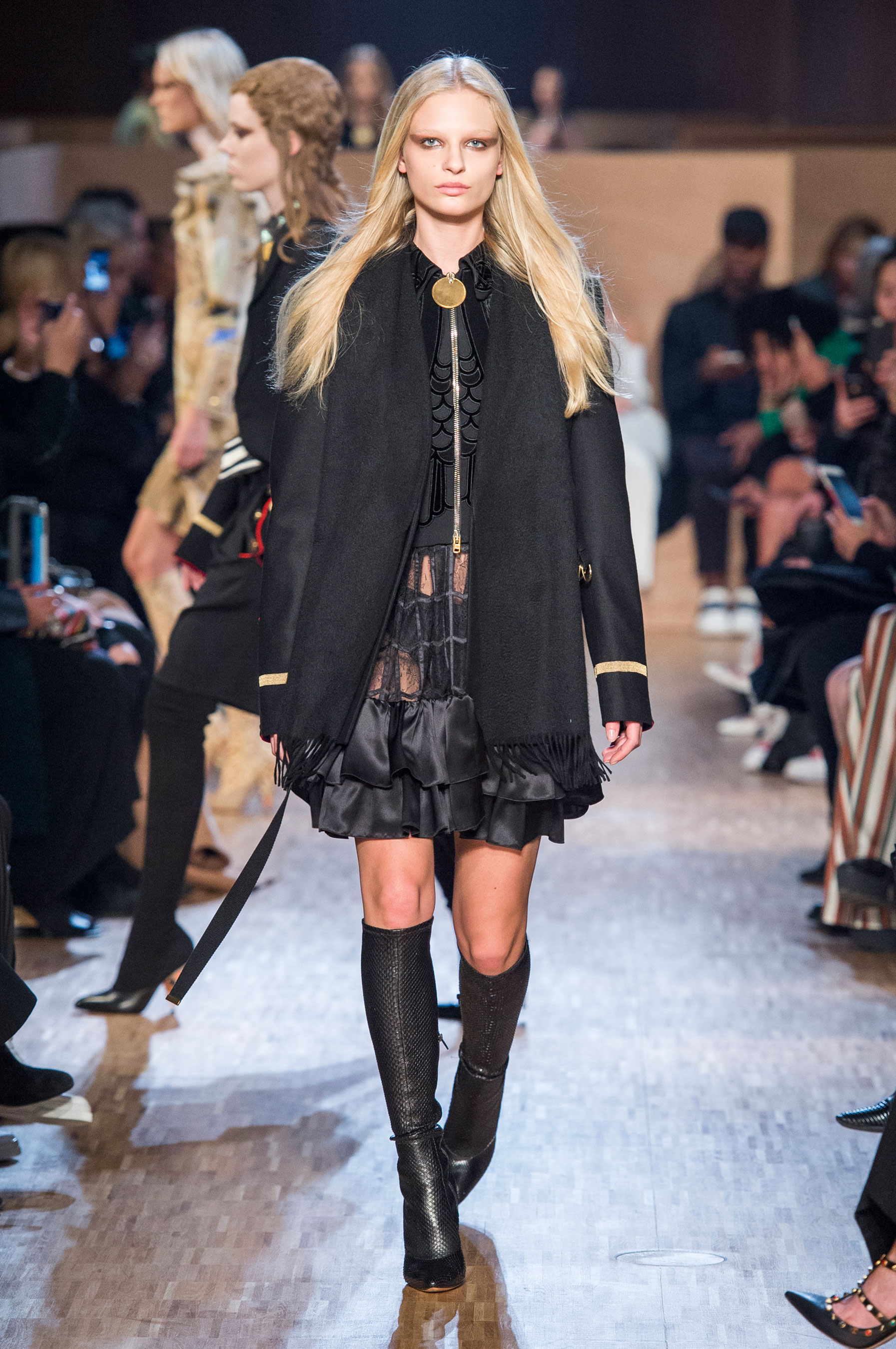 Semaine De La Mode Paris Automne Hiver 2016 17 Fashion Week Les Plus Beaux Looks De La 