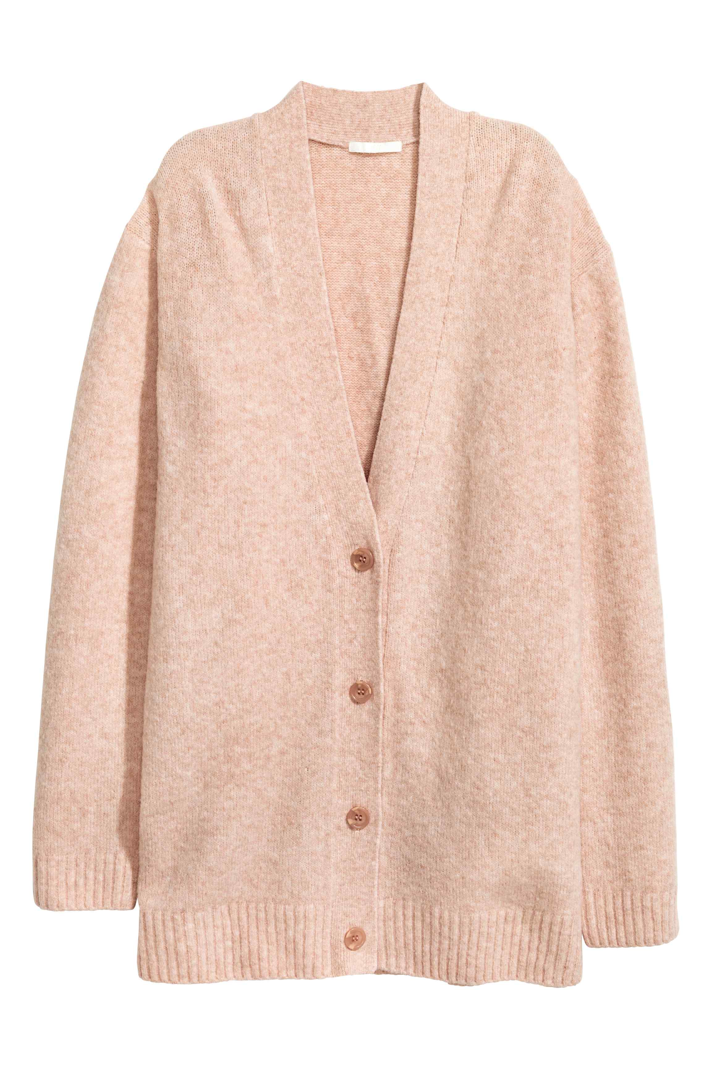 Cardigan oversize H&M 20 cardigans qui nous aident à faire face à l’hiver Elle