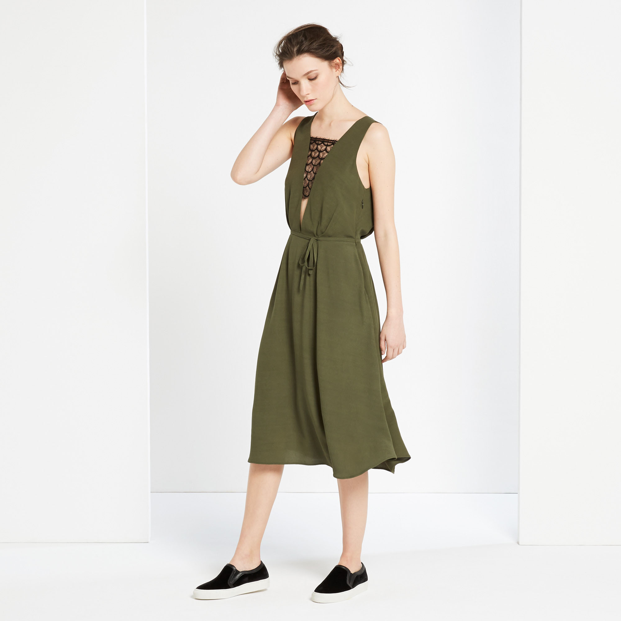 Robe kaki Sandro 20 robes chics et sexy pour faire durer l’été Elle