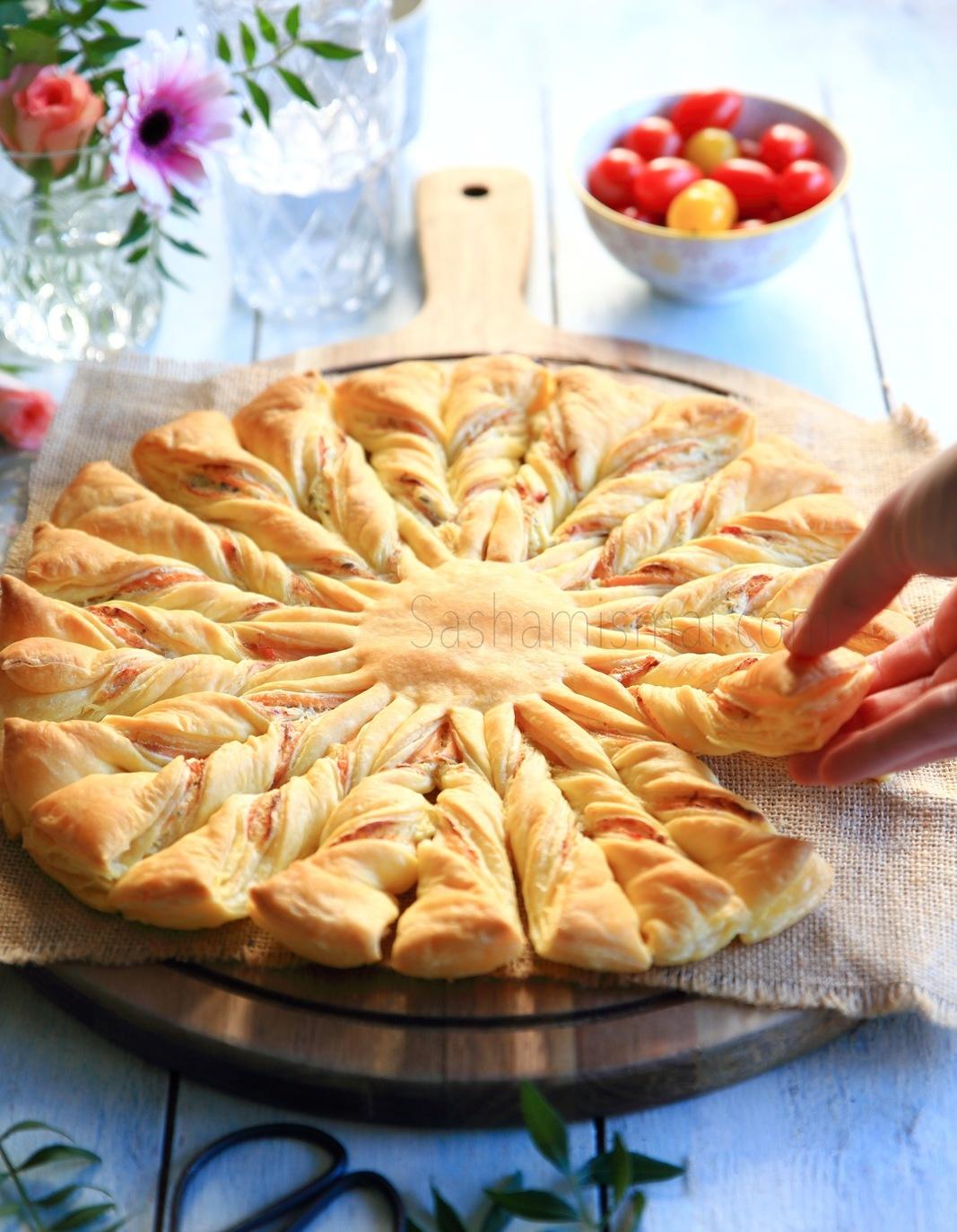 Feuilletes De Noel Tarte Soleil Saumon Fromage Ail Et Fines Herbes Idees De Feuilletes Pour Un Noel Craquant Elle