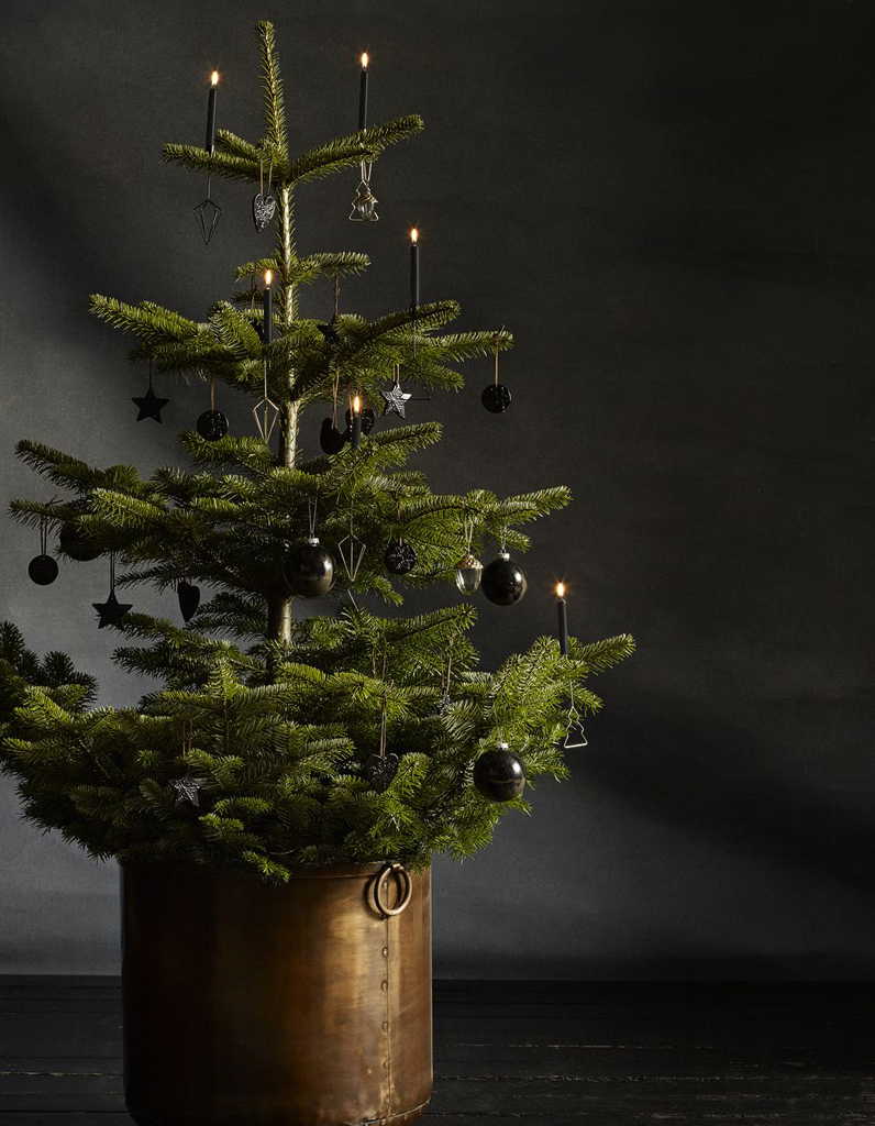 Sapin de Noël dans un pot en cuivre - Toutes nos idées pour un sapin de Noël canon ! - Elle