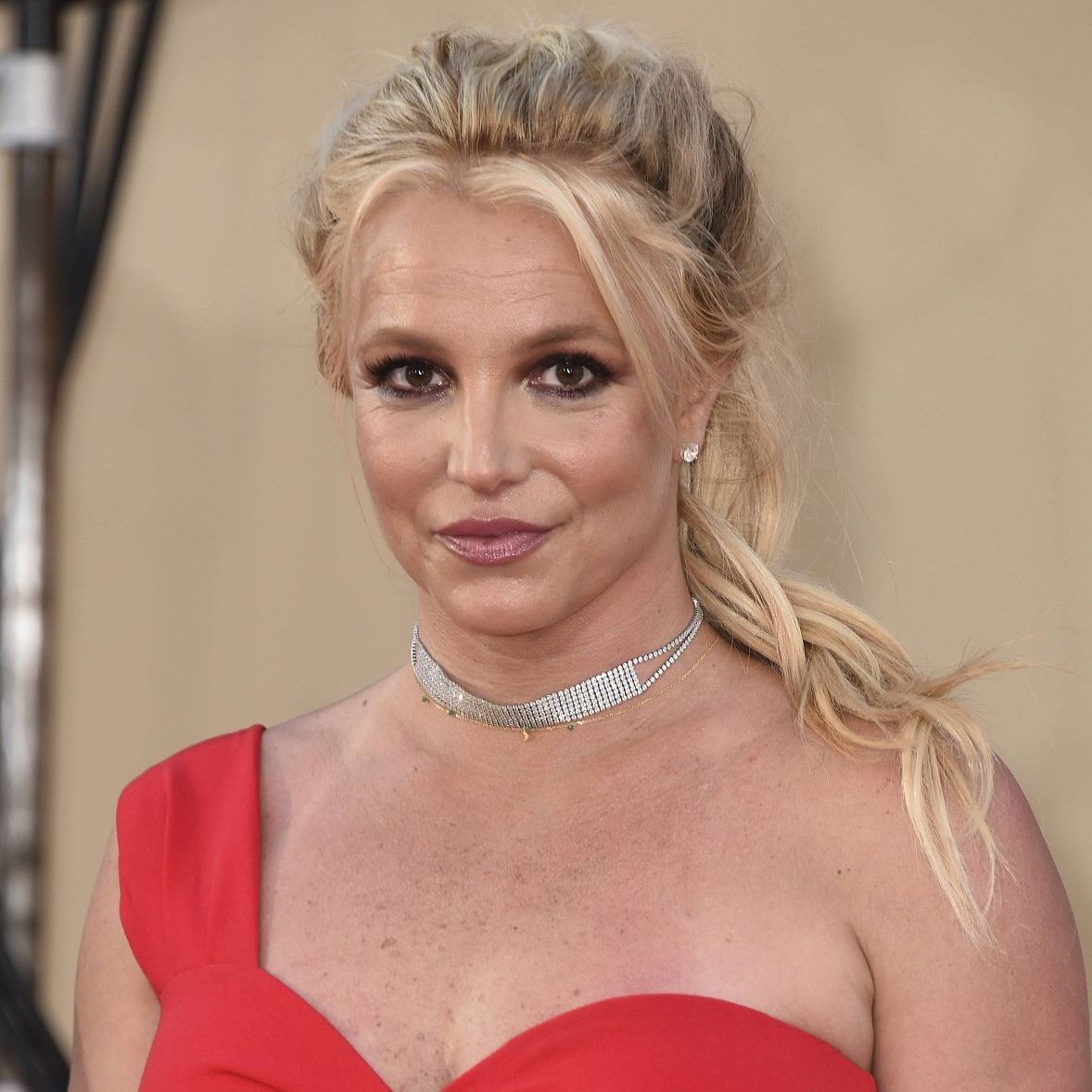 Britney Spears sous tutelle : ses fans se battent pour sa ...