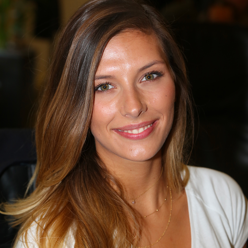 Nous Finirons Ensemble Streaming Camille Cerf bien dans son corps, répond aux critiques - Elle