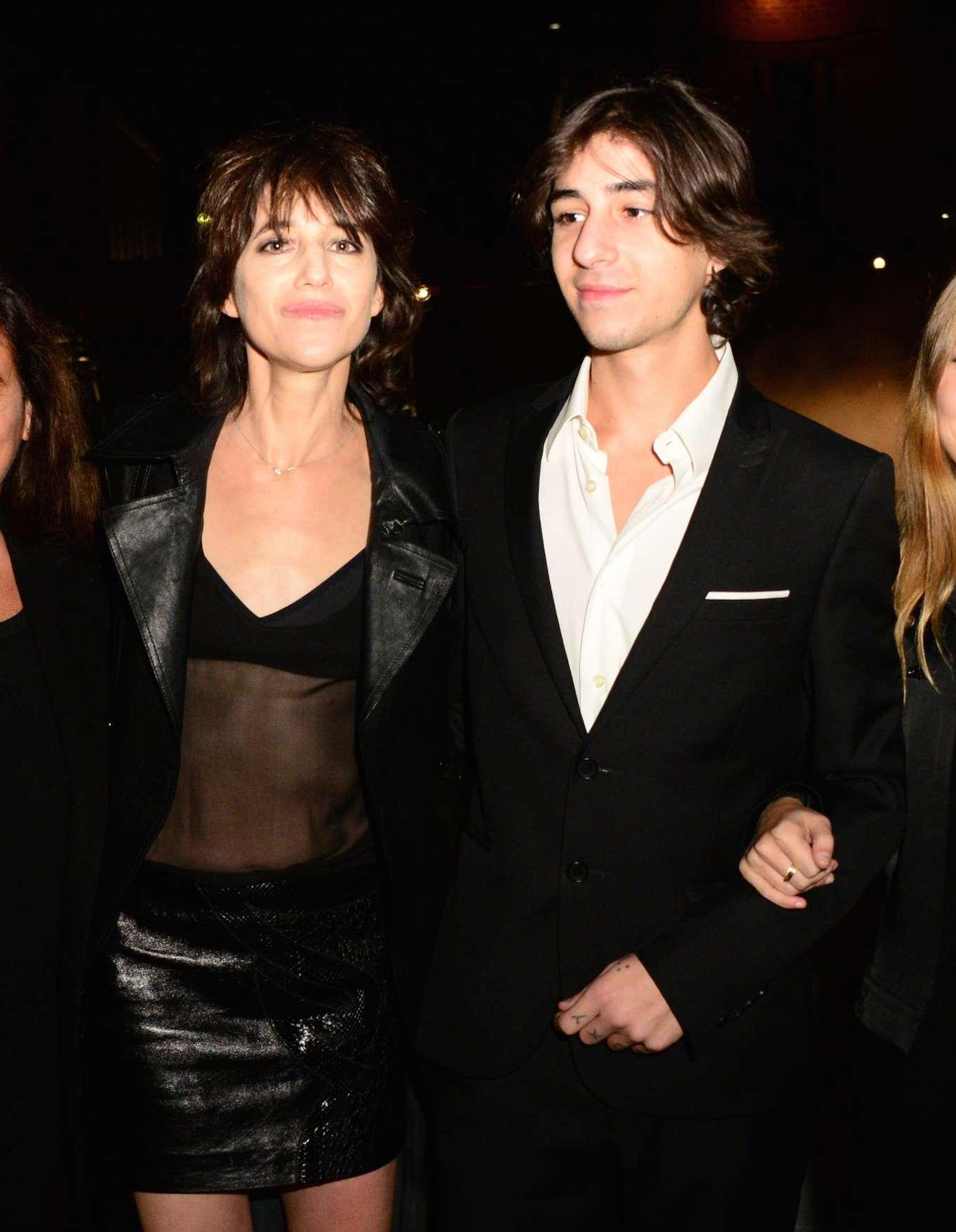 Charlotte Gainsbourg : quand son fils Ben parle de sa maman « costaud » - Elle