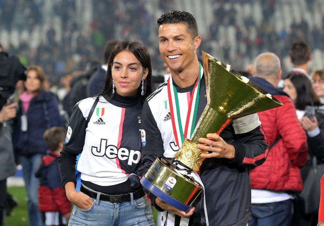 Cristiano Ronaldo And Georgina Rodriguez'S Engagement: A Fairytale Come True! - i6oozng
