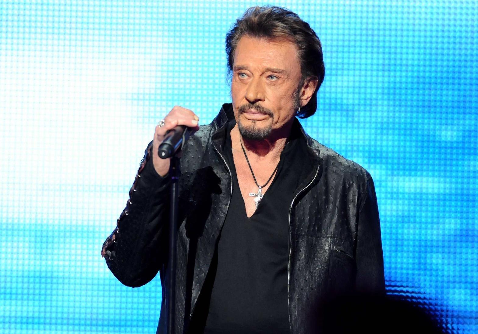 Deces De Johnny Hallyday Johnny Vivait A 2 A L Heure Elle