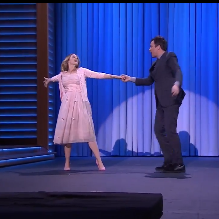 Drew Barrymore et Jimmy Fallon rejouent « Dirty Dancing » - Elle