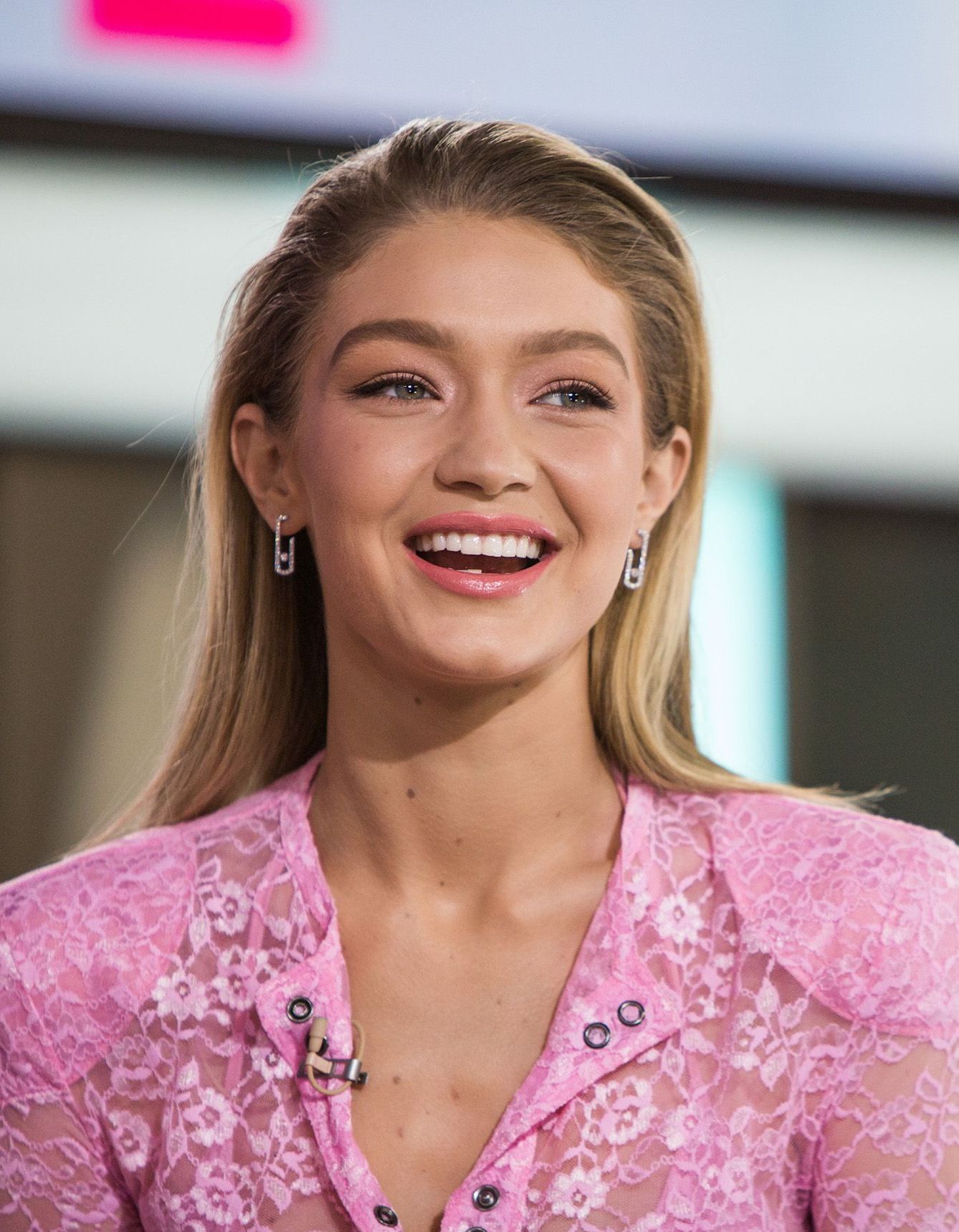 gigi hadid teeth