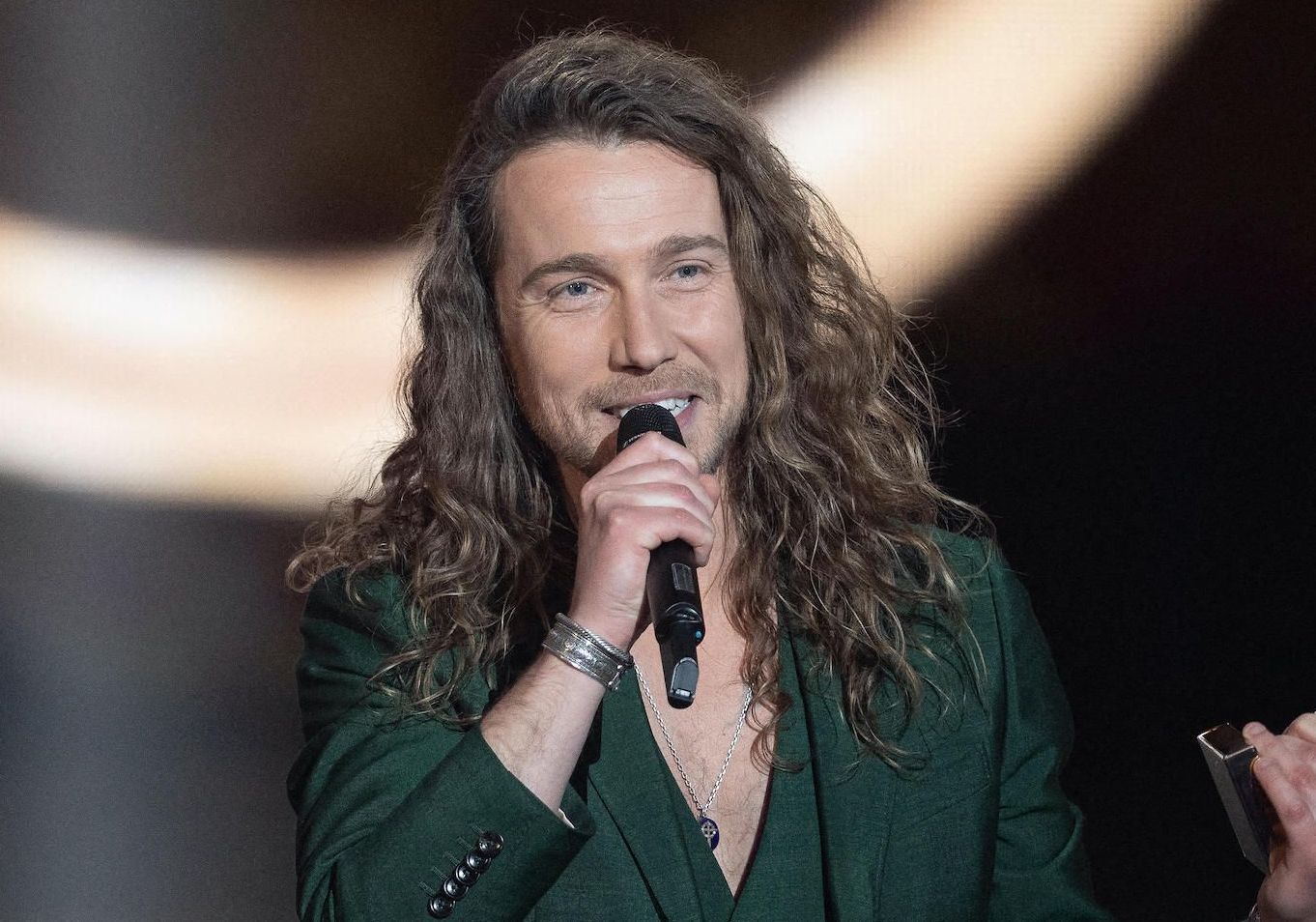 Elle Est Pas Belle La Vie Julien Doré Signification Julien Doré papa ? Le chanteur fait de tendres confidences - Elle