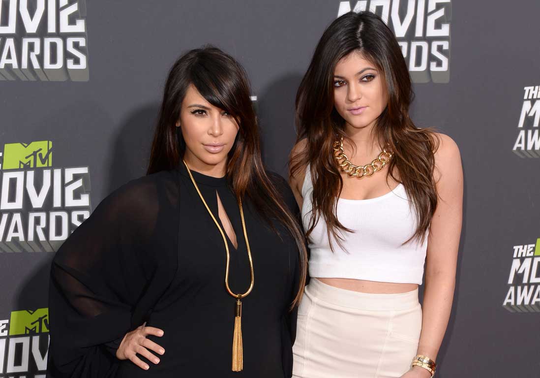 Comment S Appelle La Soeur De Kim Kardashian Kylie Jenner : Kim Kardashian, sa sœur, son modèle - Elle