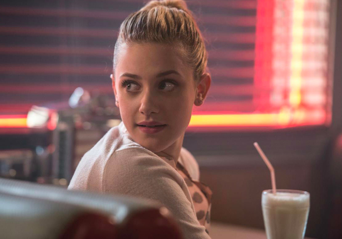 Riverdale Saison 5 : Betty Enceinte Betty - Riverdale : dans la série ou dans la vie, comment les préférez