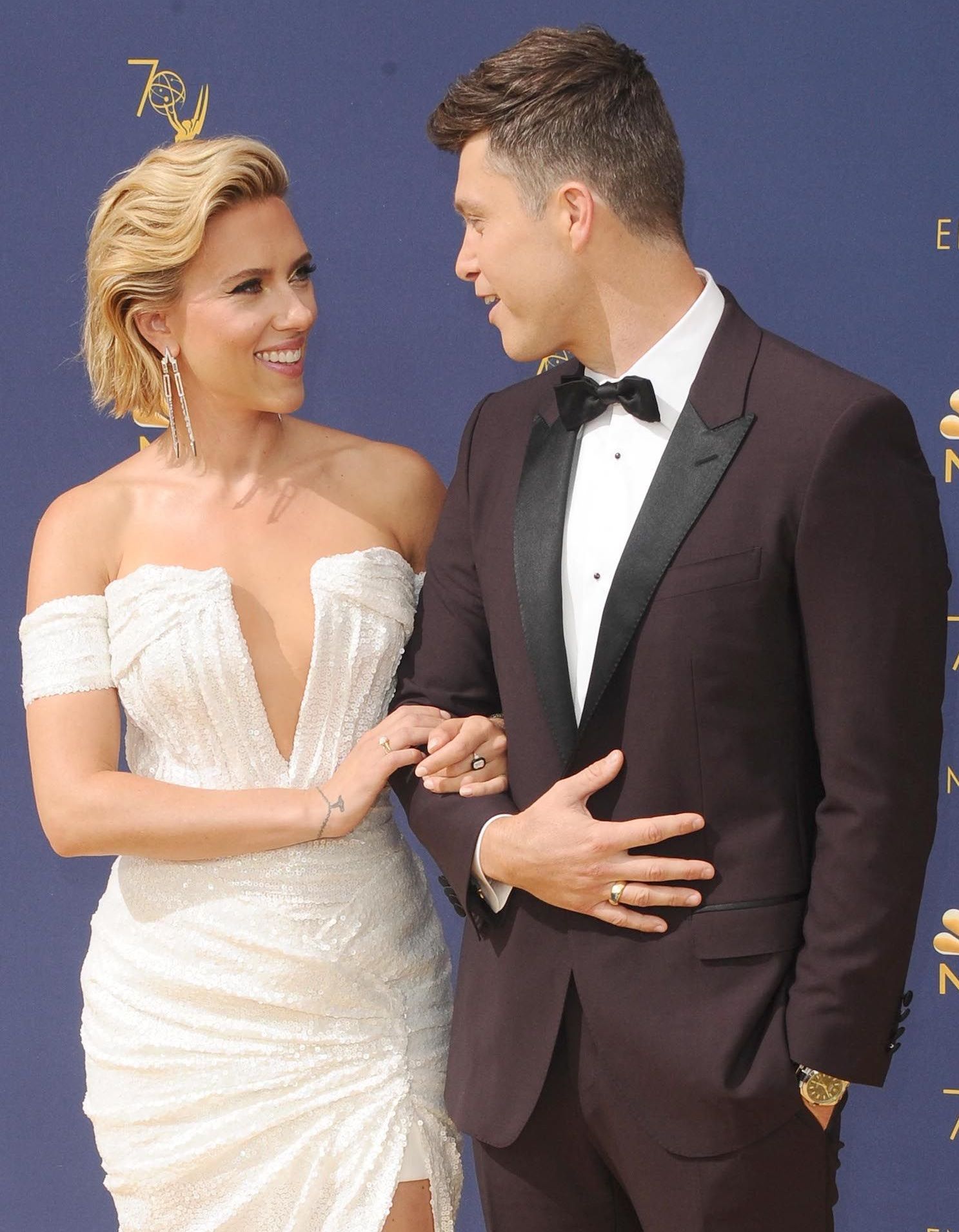 Scarlett Johansson se confie sur son mariage bizarre mais magnifique avec Colin Jost