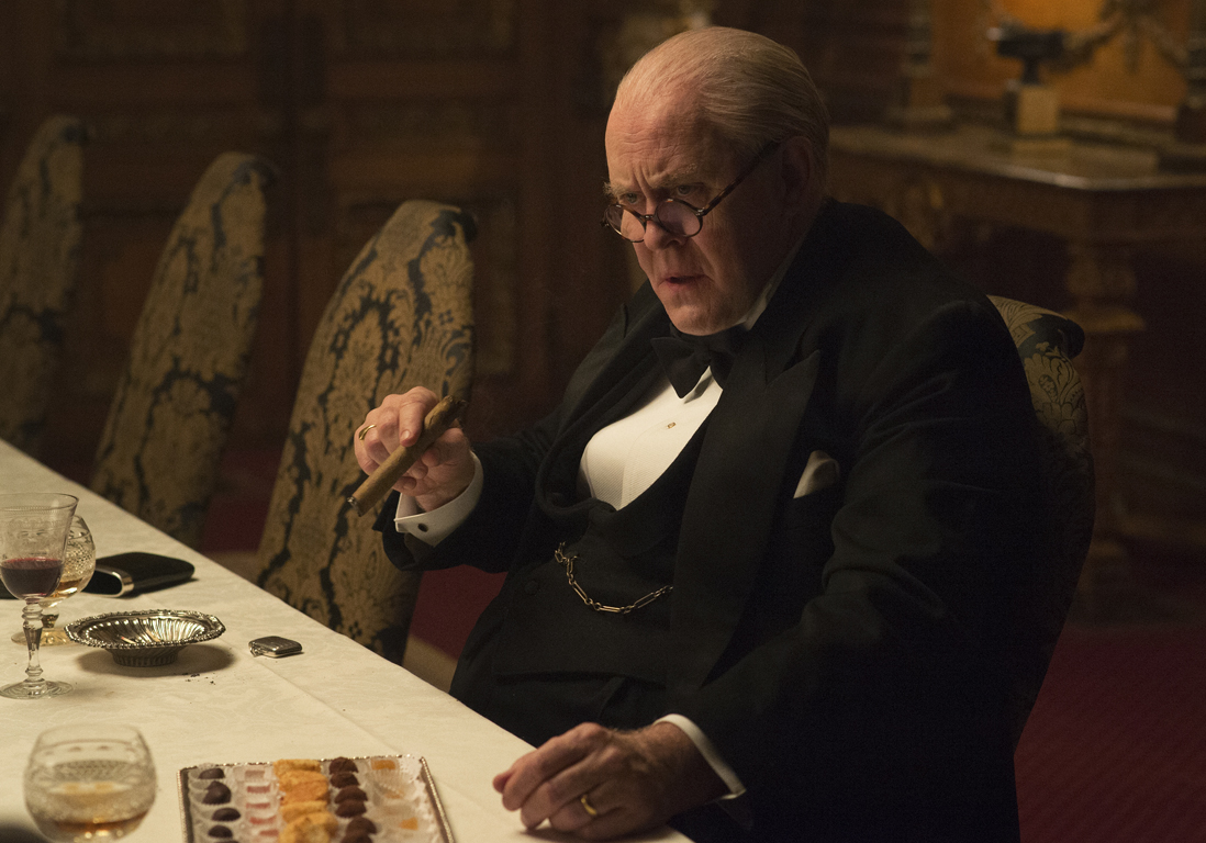 Winston Churchill Dans "The Crown" - The Crown : à Quoi Ressemblent-ils ...