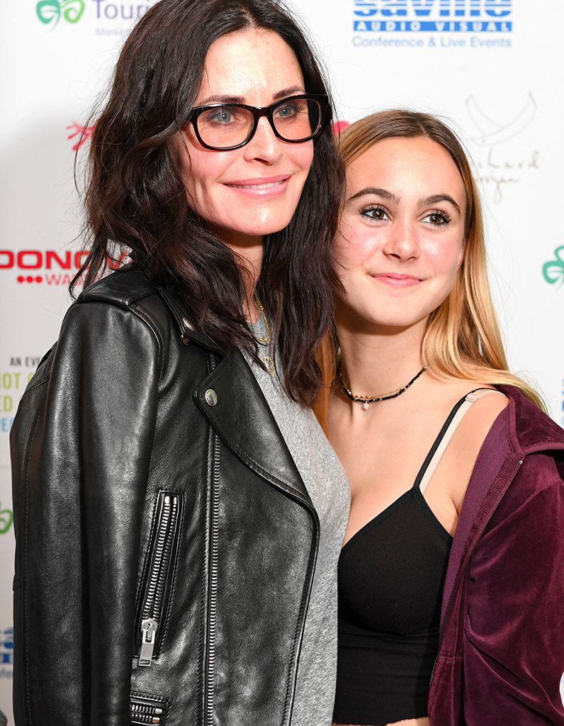 Tiktok La Choregraphie De Courteney Cox Et Sa Fille Coco Enflamme Internet Elle