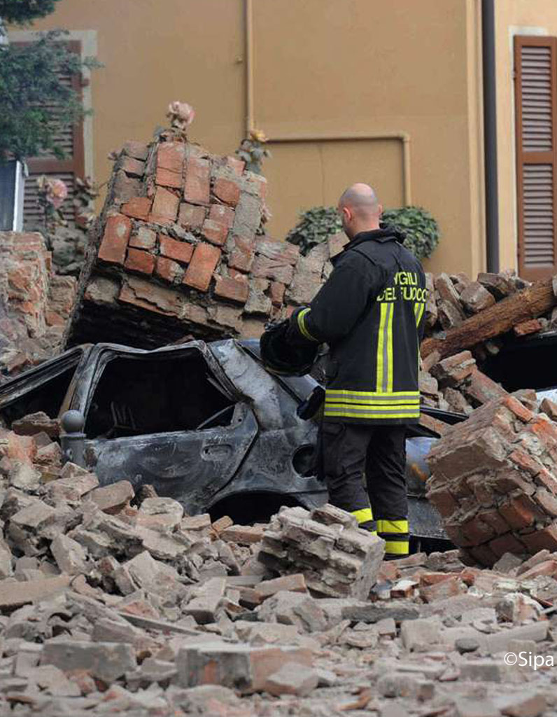 Au moins 6 morts après un séisme en Italie Elle Au moins 6 morts après un séisme en Italie Elle