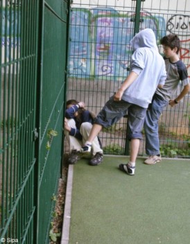 La-violence-augmente-dans-les-cours-de-recre_mode_une.jpg