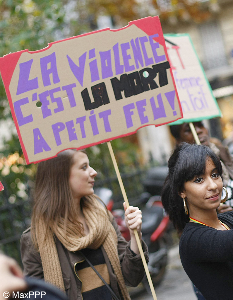 Viols En Pleine Rue à Paris Où Sont Les Féministes Viols collectifs : les féministes appellent à manifester - Elle